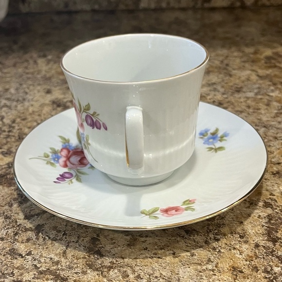 Vintage Bareuther Pink Rose and Floral Teacup and Saucer Made in Bavaria - Picture 9 of 13
